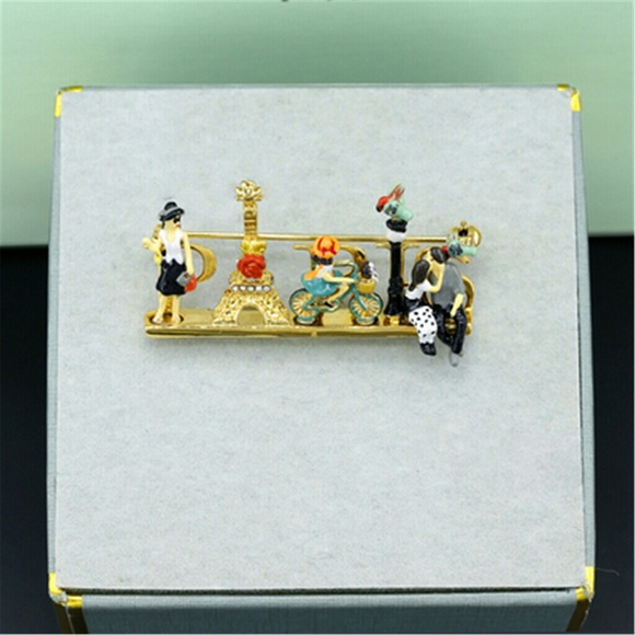 Enamel colored glaze cartoon lovers pinpersonalizd